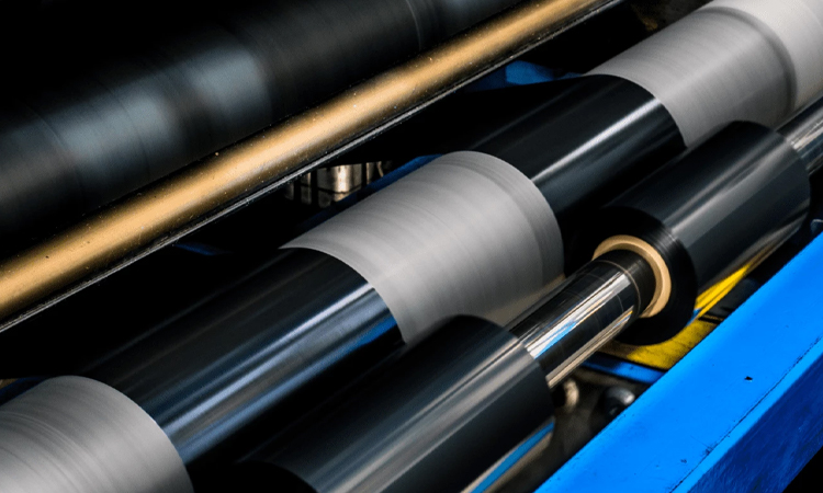Garis salutan dan barisan pengeluaran laminating